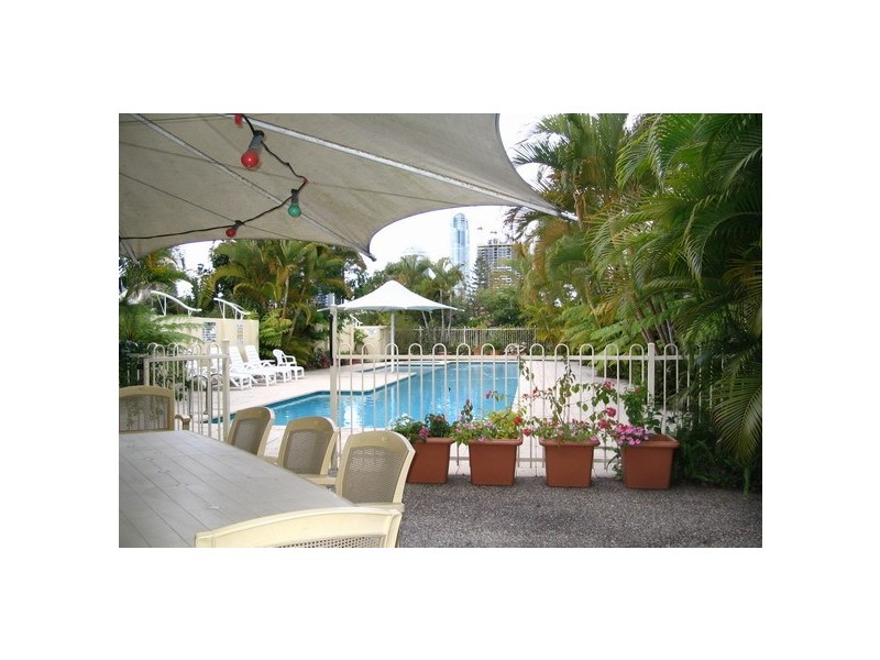 5/2 Adori Street, Chevron Island QLD 4217