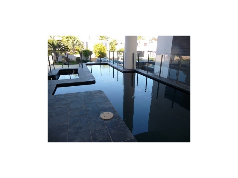Chevron Island QLD 4217