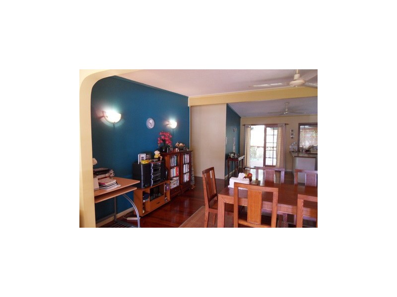 7 The Glen, Southport QLD 4215