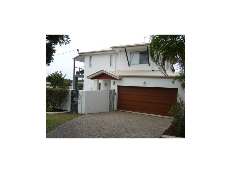 2/36 Alma Street, Southport QLD 4215