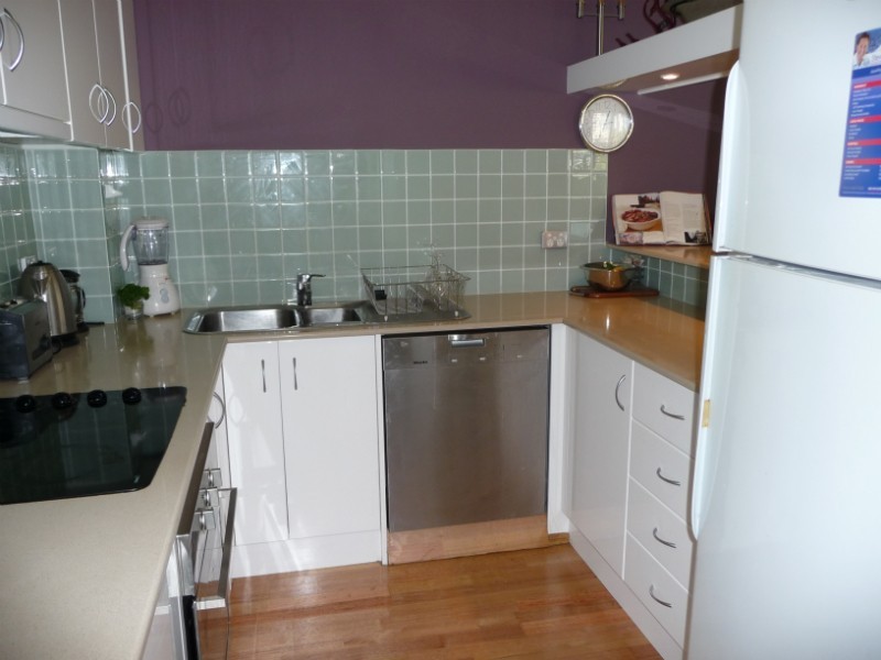 Chevron Island QLD 4217