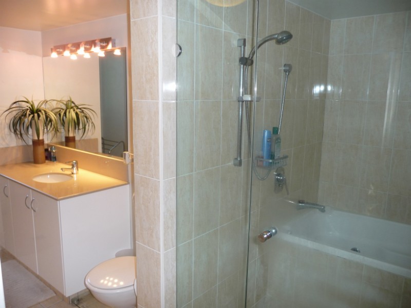 Chevron Island QLD 4217