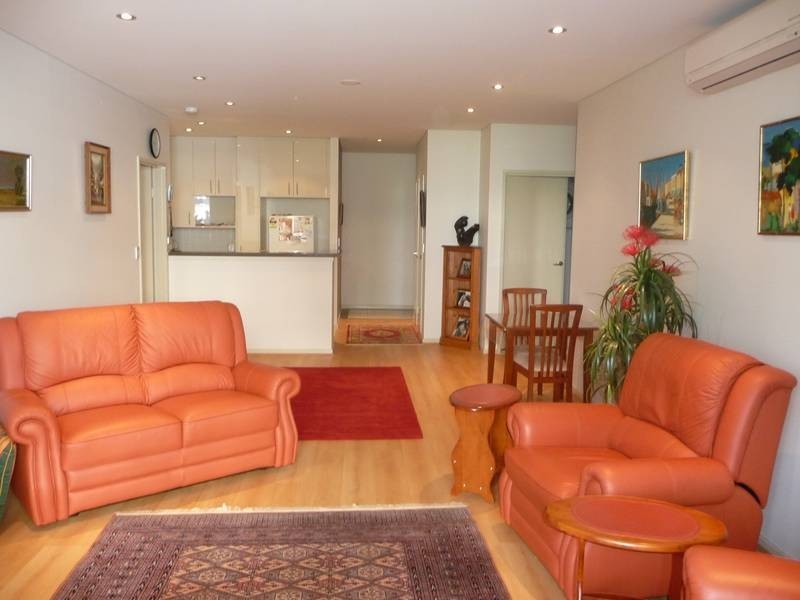 327/1 Aqua. Street, Southport QLD 4215