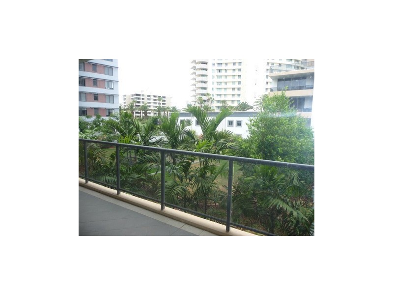 327/1 Aqua. Street, Southport QLD 4215