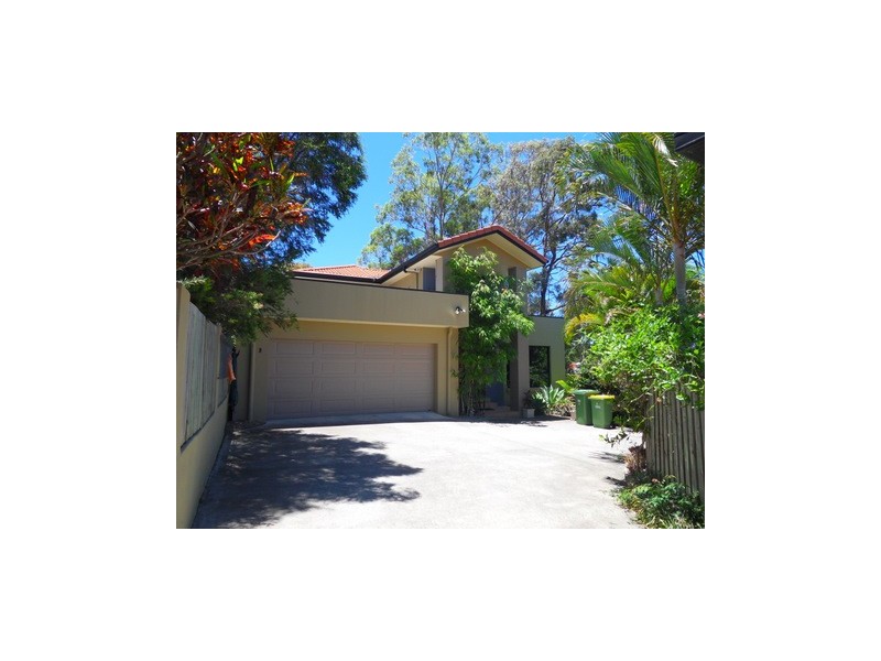 2/5 Virginia Grove, Southport QLD 4215