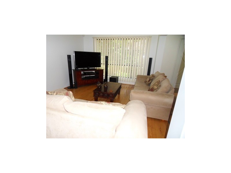 2/5 Virginia Grove, Southport QLD 4215