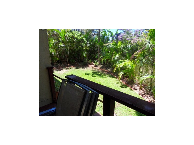 2/5 Virginia Grove, Southport QLD 4215