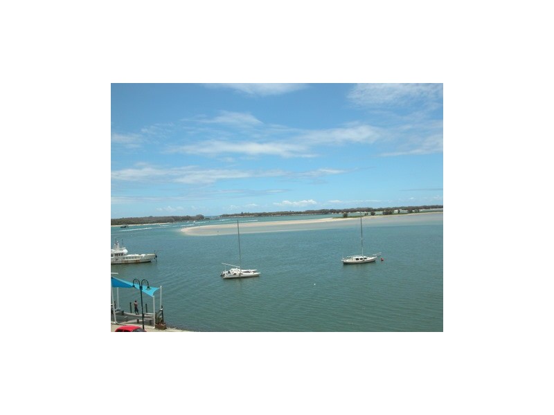 10/318 ‘Beaconlea’, Marine Parade, Labrador QLD 4215