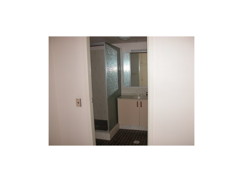 10/318 ‘Beaconlea’, Marine Parade, Labrador QLD 4215