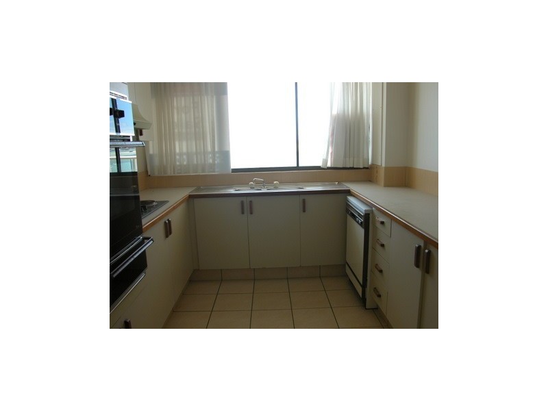 10/318 ‘Beaconlea’, Marine Parade, Labrador QLD 4215