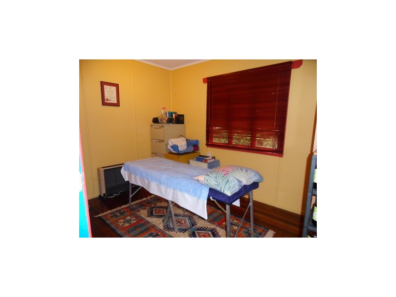 85 Pohlman Street, Southport QLD 4215
