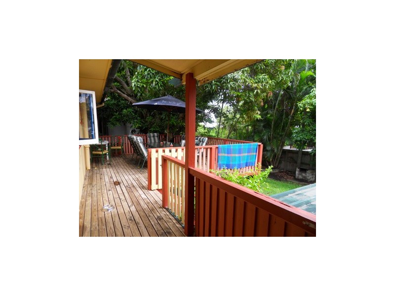 85 Pohlman Street, Southport QLD 4215