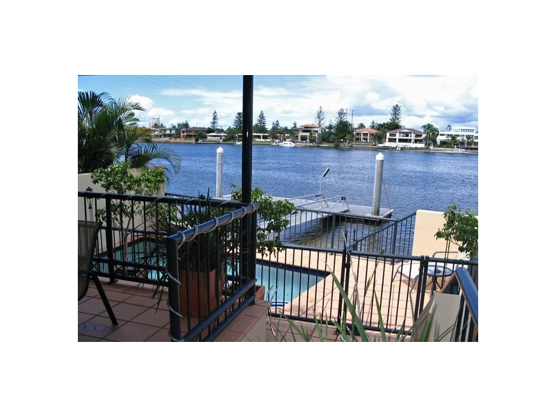 2/2 Peninsular Drive,, Surfers Paradise QLD 4217