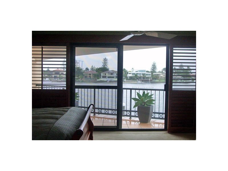 2/2 Peninsular Drive,, Surfers Paradise QLD 4217