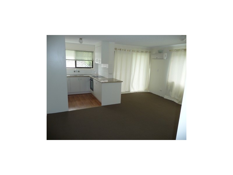 4/16 Andrews Street, Southport QLD 4215