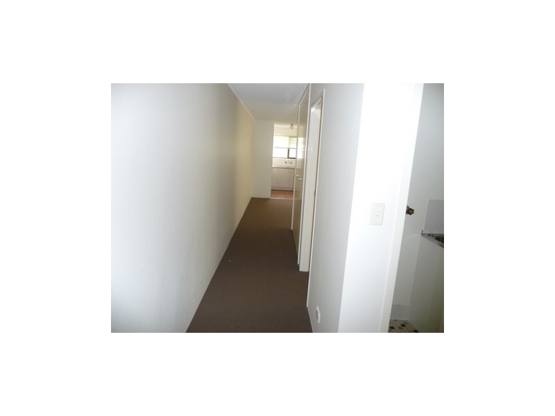 4/16 Andrews Street, Southport QLD 4215