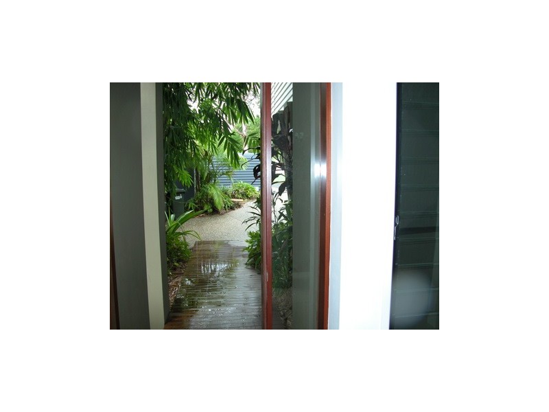 2/22 Billington Street, Labrador QLD 4215