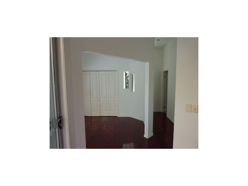 2/22 Billington Street, Labrador QLD 4215