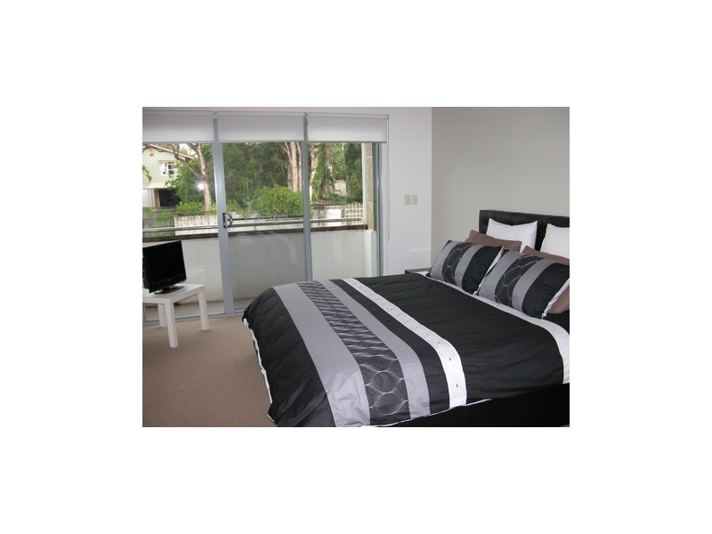 2/22 Billington Street, Labrador QLD 4215