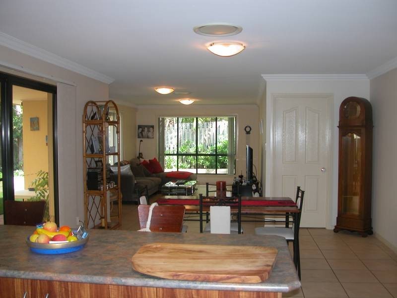 54 Crestwood Drive, Molendinar QLD 4214