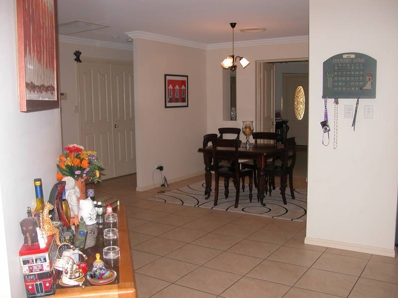 54 Crestwood Drive, Molendinar QLD 4214