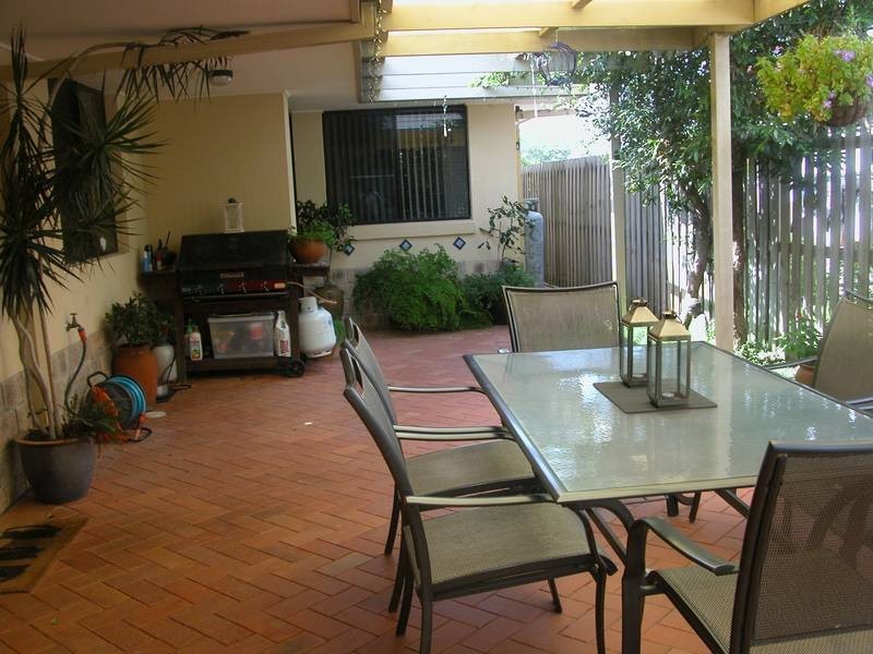 54 Crestwood Drive, Molendinar QLD 4214