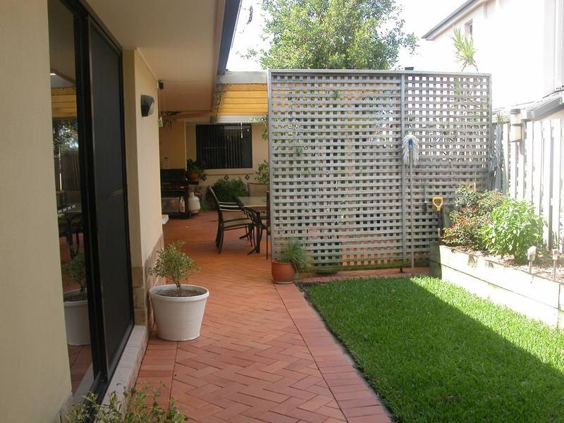 54 Crestwood Drive, Molendinar QLD 4214