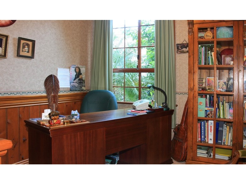 27 Amethyst Court, Carrara QLD 4211