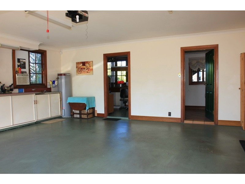 27 Amethyst Court, Carrara QLD 4211