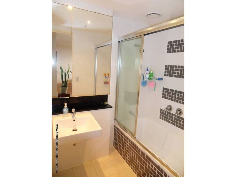 814/3 ‘Breezes’ Como Crescent, Southport QLD 4215