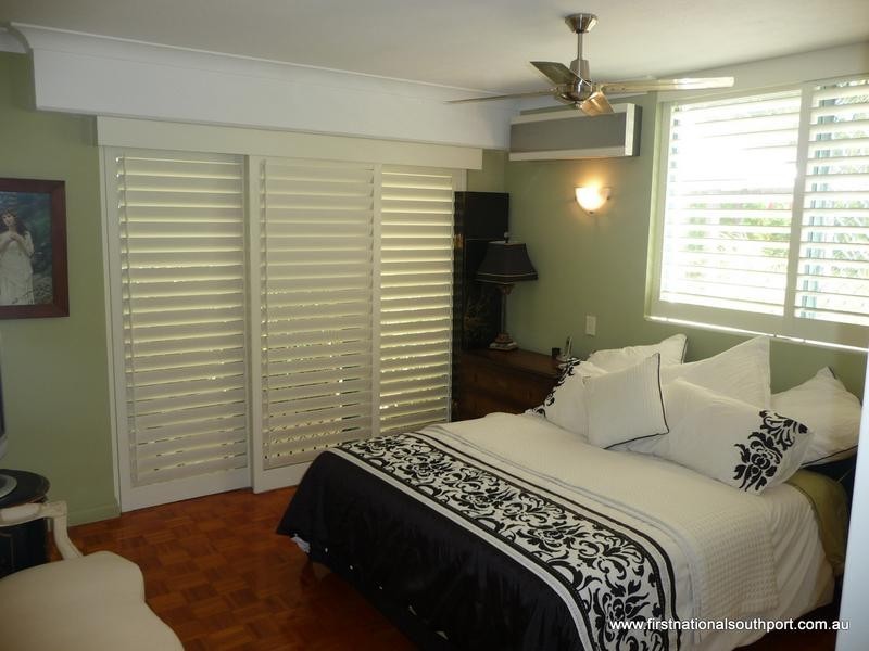 4/2 Adori Street, Chevron Island QLD 4217