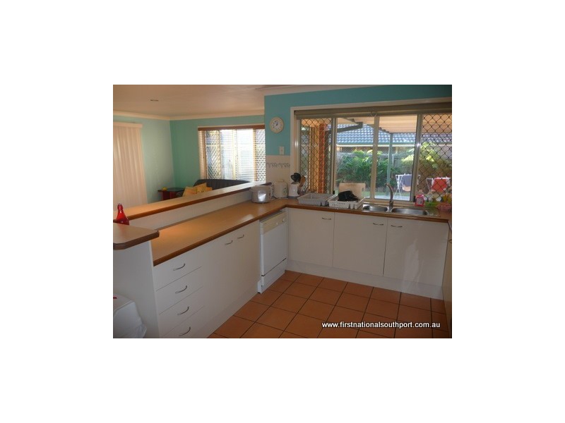 15 Cherry Hill Crescent, Parkwood QLD 4214