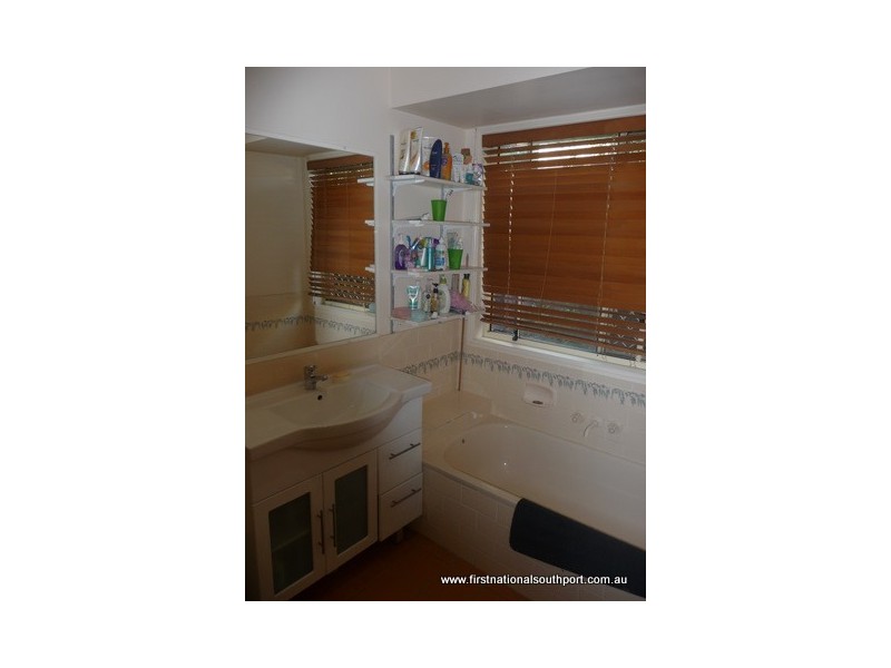 15 Cherry Hill Crescent, Parkwood QLD 4214