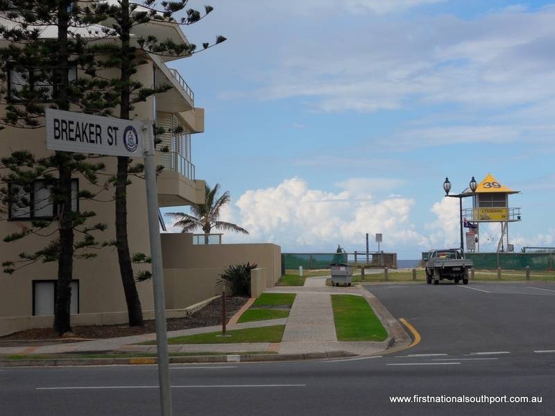 11 Aloha Lane, Breaker Street, Main Beach QLD 4217