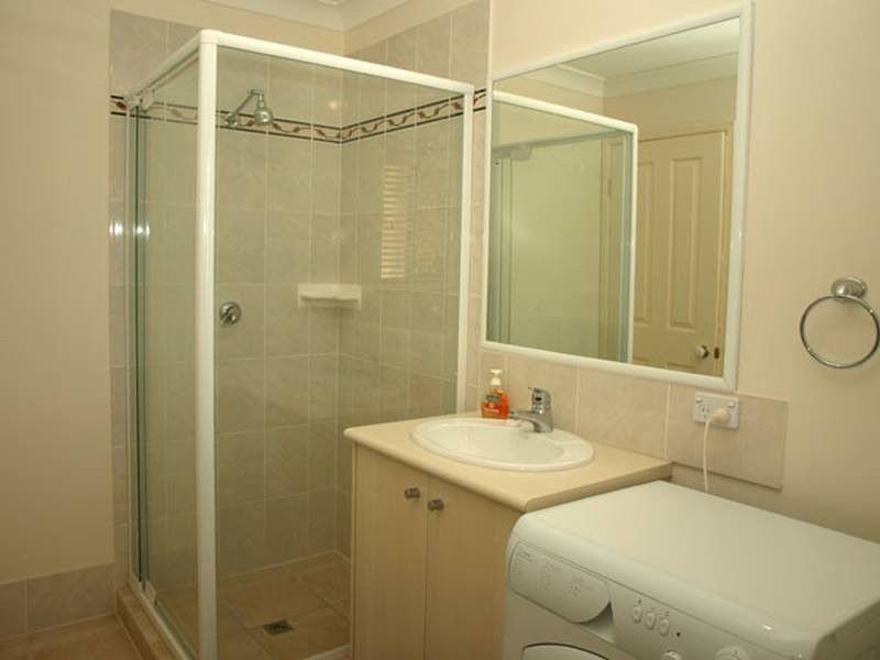 8 Silkwood Way, Molendinar QLD 4214