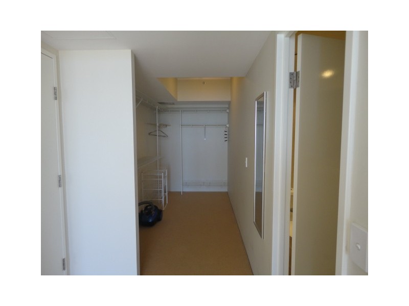 2202/50 Marine Parade ‘Pivotal Point’, Southport QLD 4215