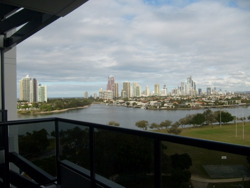 2 Aqua Street “Portia”, Southport QLD 4215