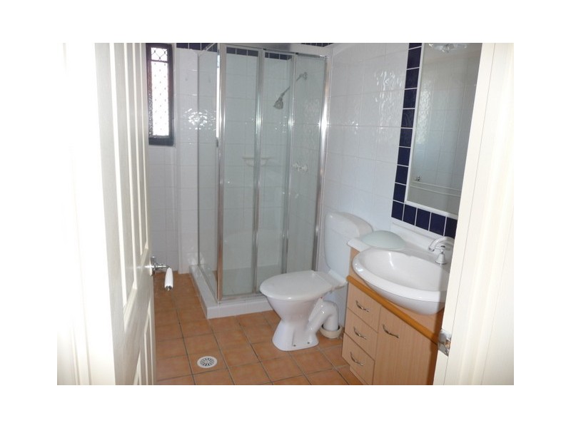 9/12 Paradise Island, Surfers Paradise QLD 4217