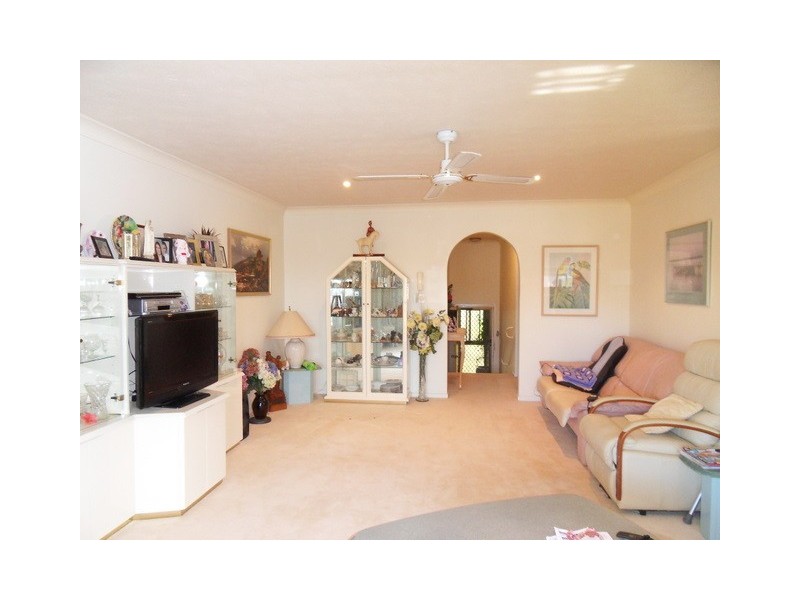 9/150 Surf Parade, Broadbeach QLD 4218