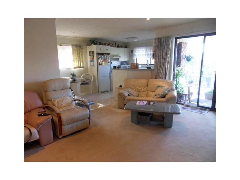 9/150 Surf Parade, Broadbeach QLD 4218