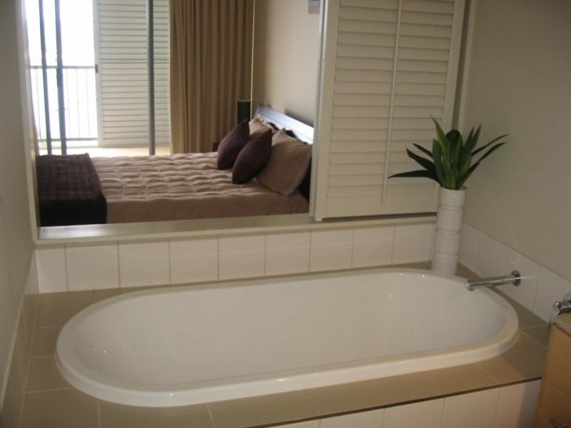 284/105 Scarborough Street, Southport QLD 4215