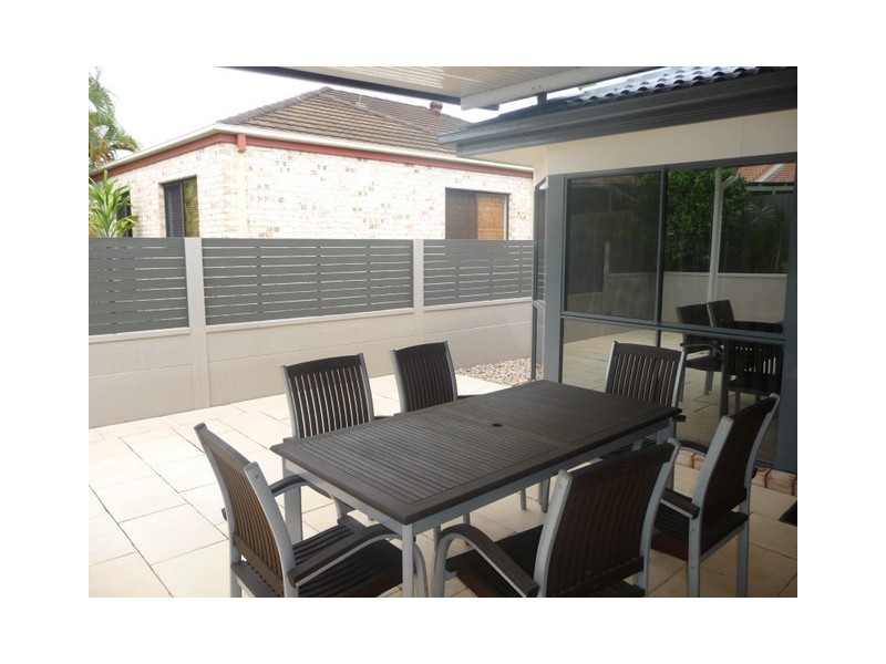 4 West Mountain Court, Parkwood QLD 4214