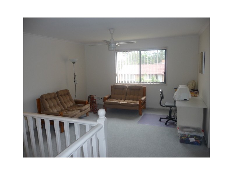 4 West Mountain Court, Parkwood QLD 4214