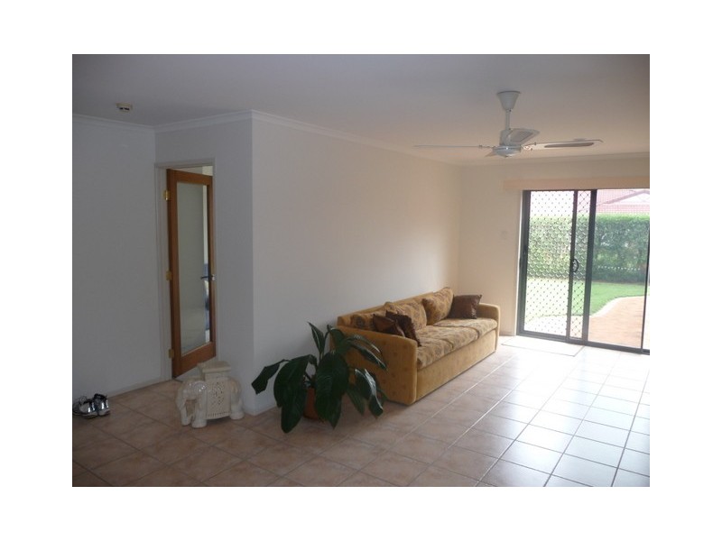 4 West Mountain Court, Parkwood QLD 4214