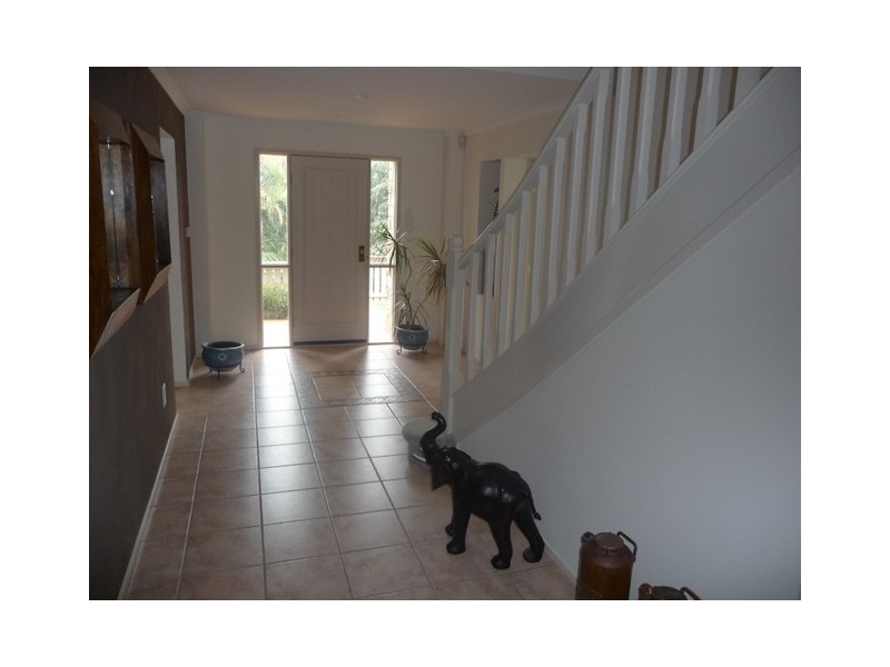 4 West Mountain Court, Parkwood QLD 4214