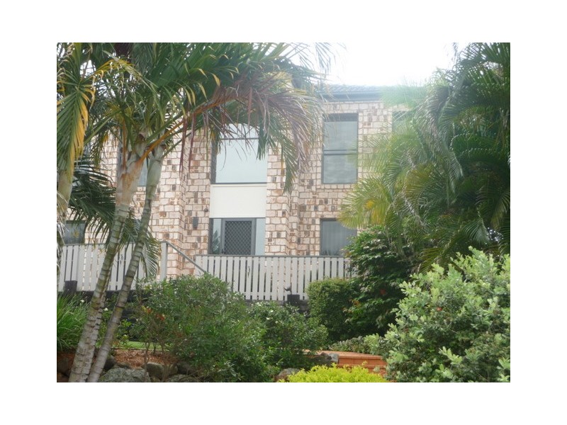 4 West Mountain Court, Parkwood QLD 4214