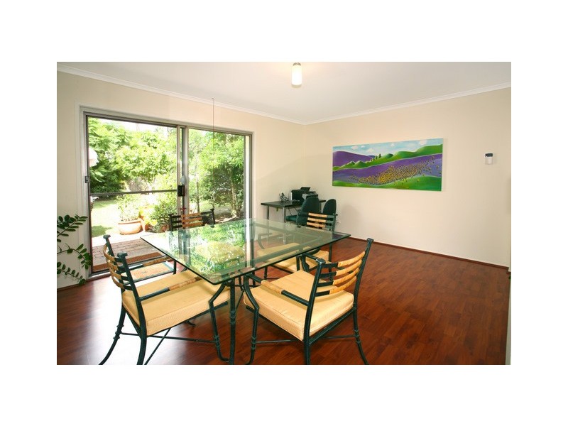 6 Wanderer Avenue, Mermaid Waters QLD 4218