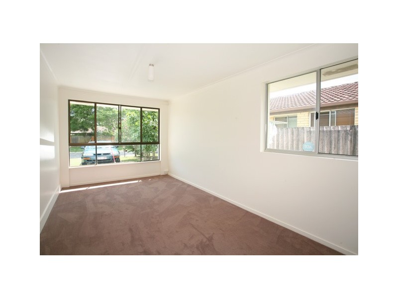6 Wanderer Avenue, Mermaid Waters QLD 4218