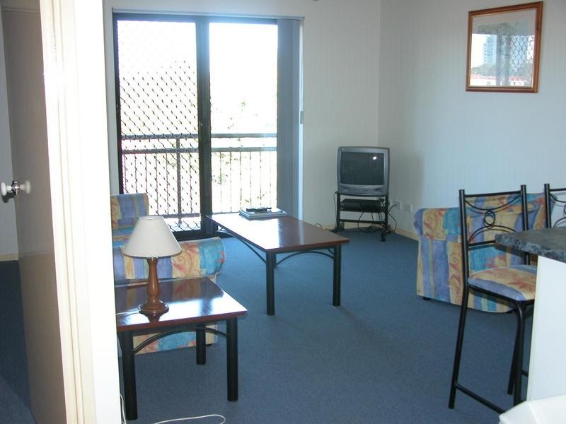 12/10 Bath Street, Labrador QLD 4215