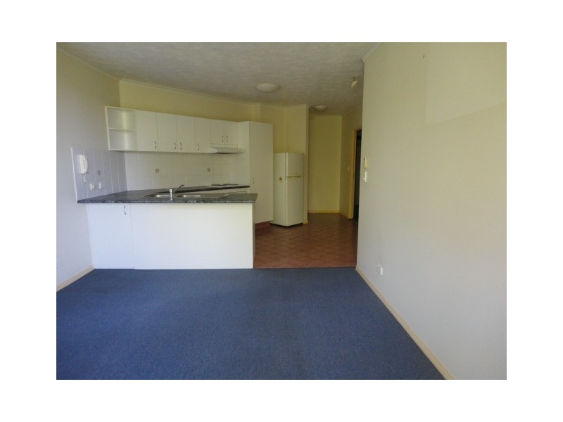 12/10 Bath Street, Labrador QLD 4215